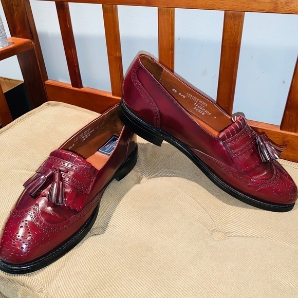 Bostonian Wing Tip Tasseled Brogue Loafers. - Picture 3 of 11